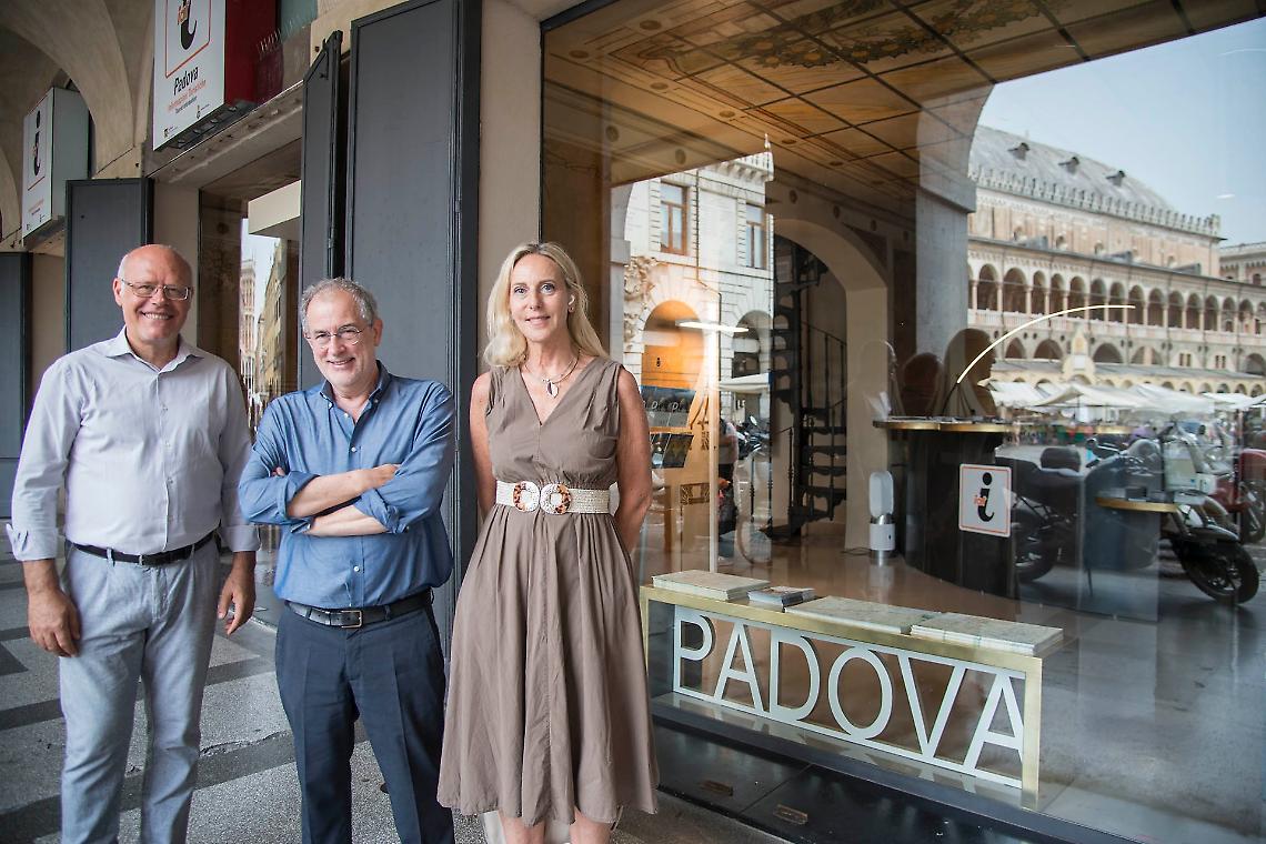 Foto dell'inaugurazione