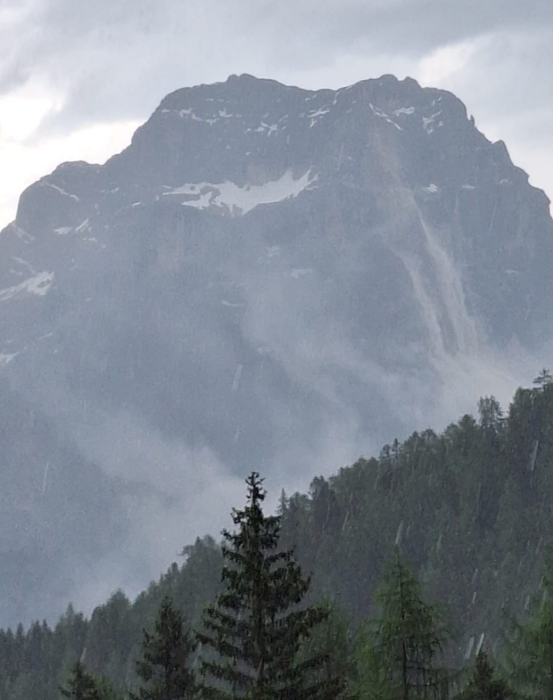 Belluno, frana sull’Alemagna: installato il radar per sorvegliare Croda Marcora