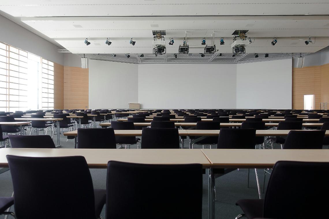 Maturità 2025, scatta la seconda prova: da Cicerone a Cartesio, 524mila studenti alla sfida delle materie di indirizzo