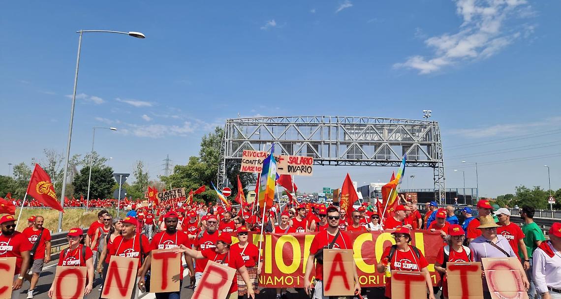 metalmeccanici FIOM in sciopero per il contratto