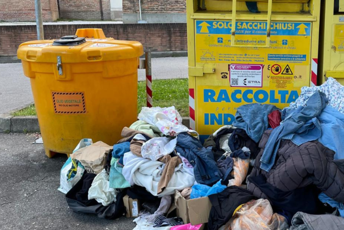 Vigonza sperimenta la raccolta tessile con un mezzo mobile