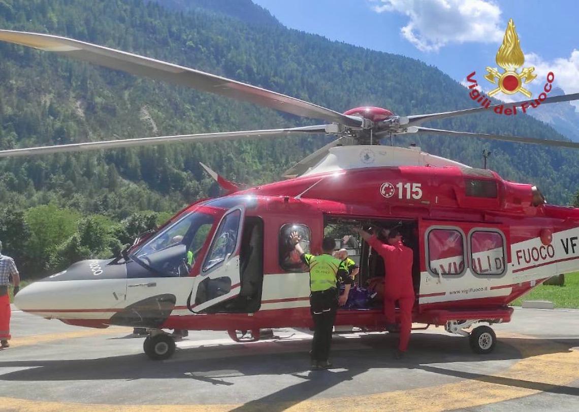 Val di Zoldo, individuato e recuperato dai vigili del fuoco con l'elicottero Drago il corpo privo di vita dell'escursionista disperso da venerdi scorso