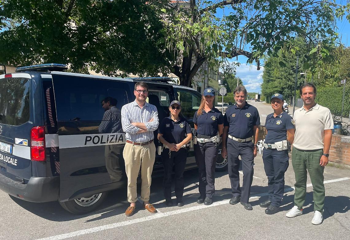 Polizia locale intensifica i controlli serali d'estate: riduzione del 45% degli incidenti grazie alla lotta contro la guida in stato di ebrezza e al rispetto delle regole stradali.