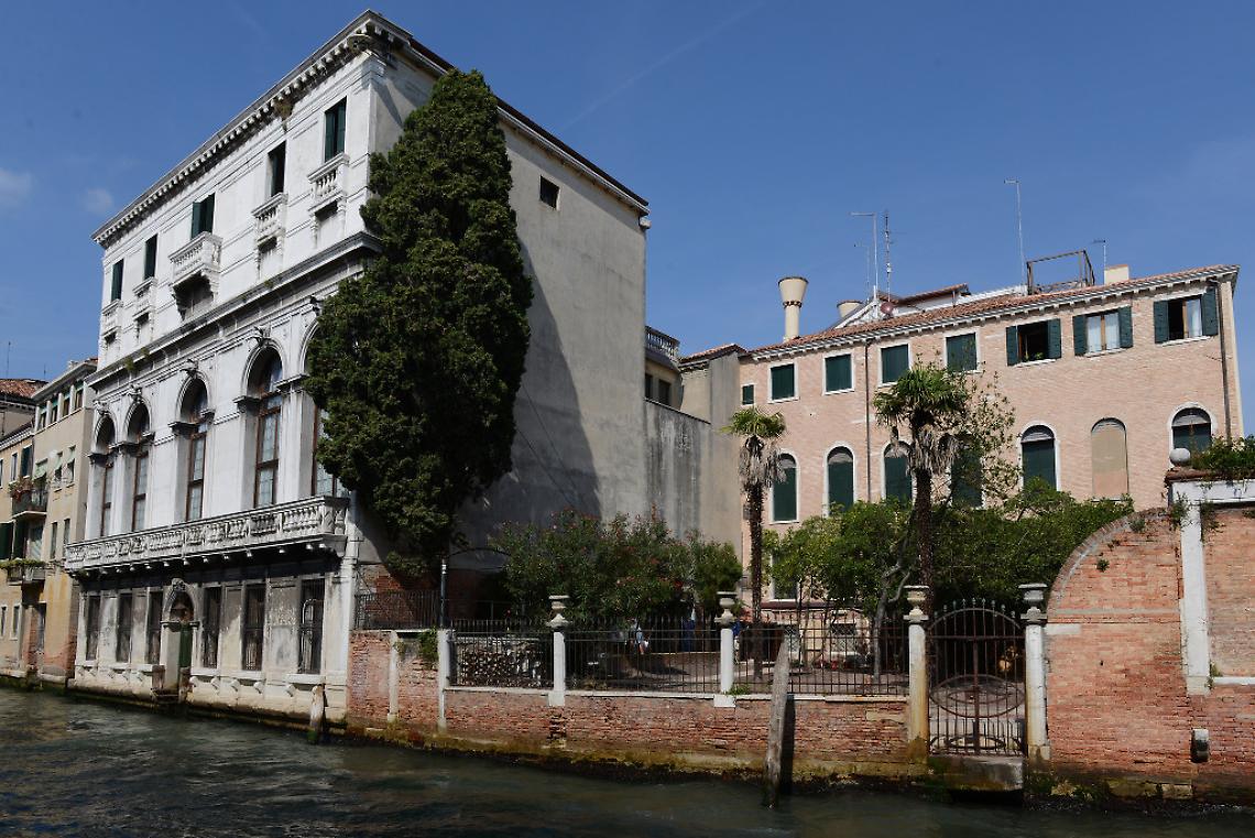 Ca' Dolfin a Venezia