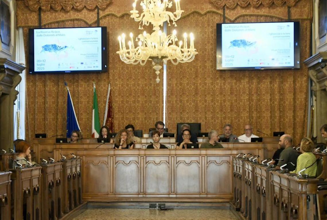 Foto dell'annuncio dell'iniziativa