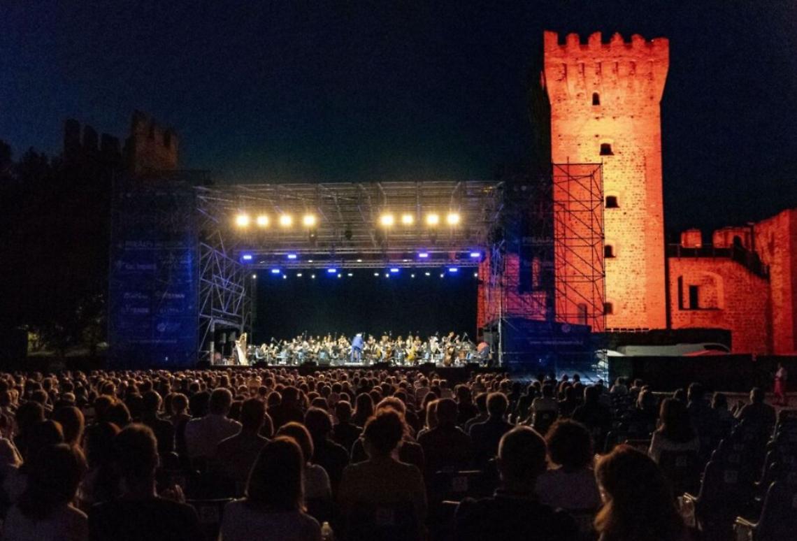 Este d’Estate palcoscenico internazionale con Anastacia, Venditti, Mica e Fabri Fibra