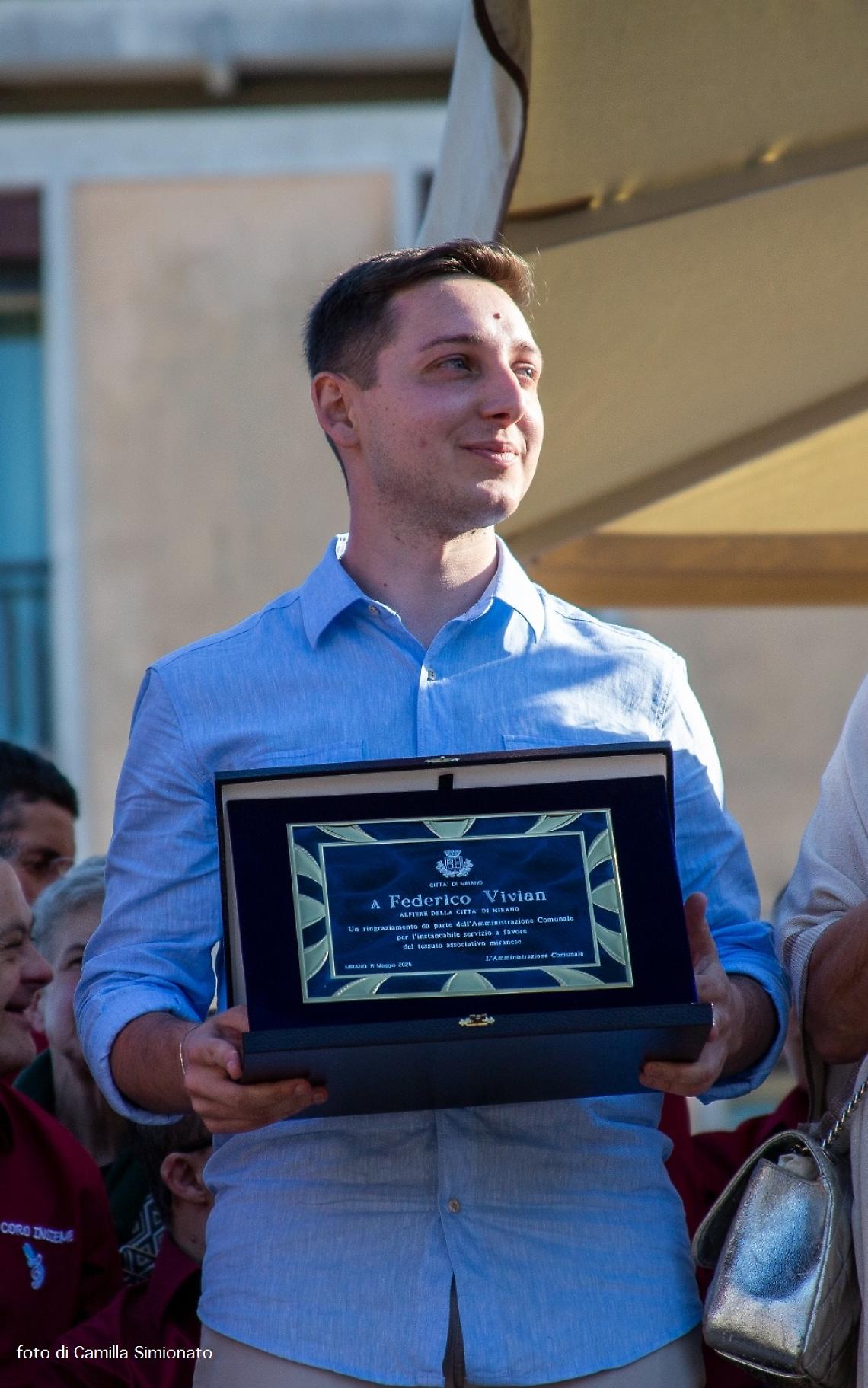 Mirano,  Federico Vivian è il primo "Alfiere della Città
