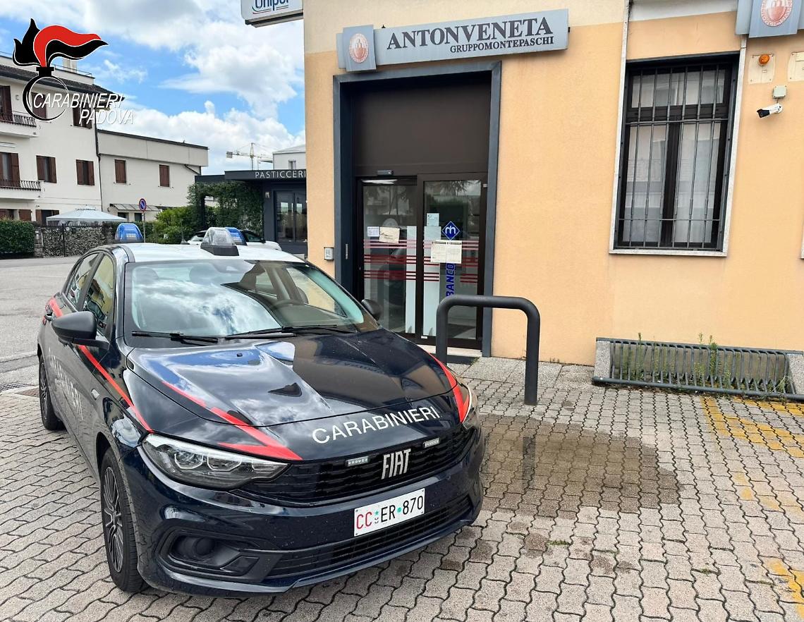 Tentato furto nella notte alla banca MPS di Villafranca Padovana