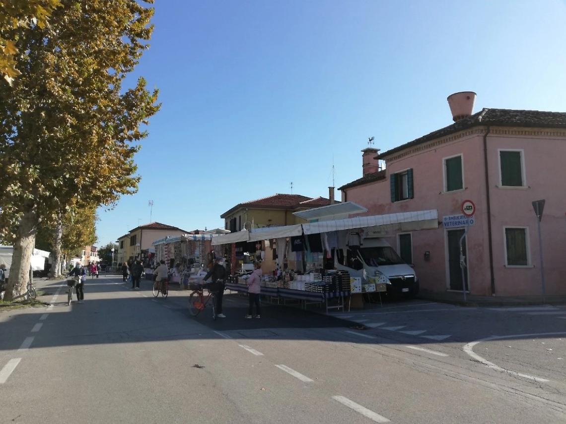 Il mercato rionale di Oriago si sposta nell’area della farmacia comunale