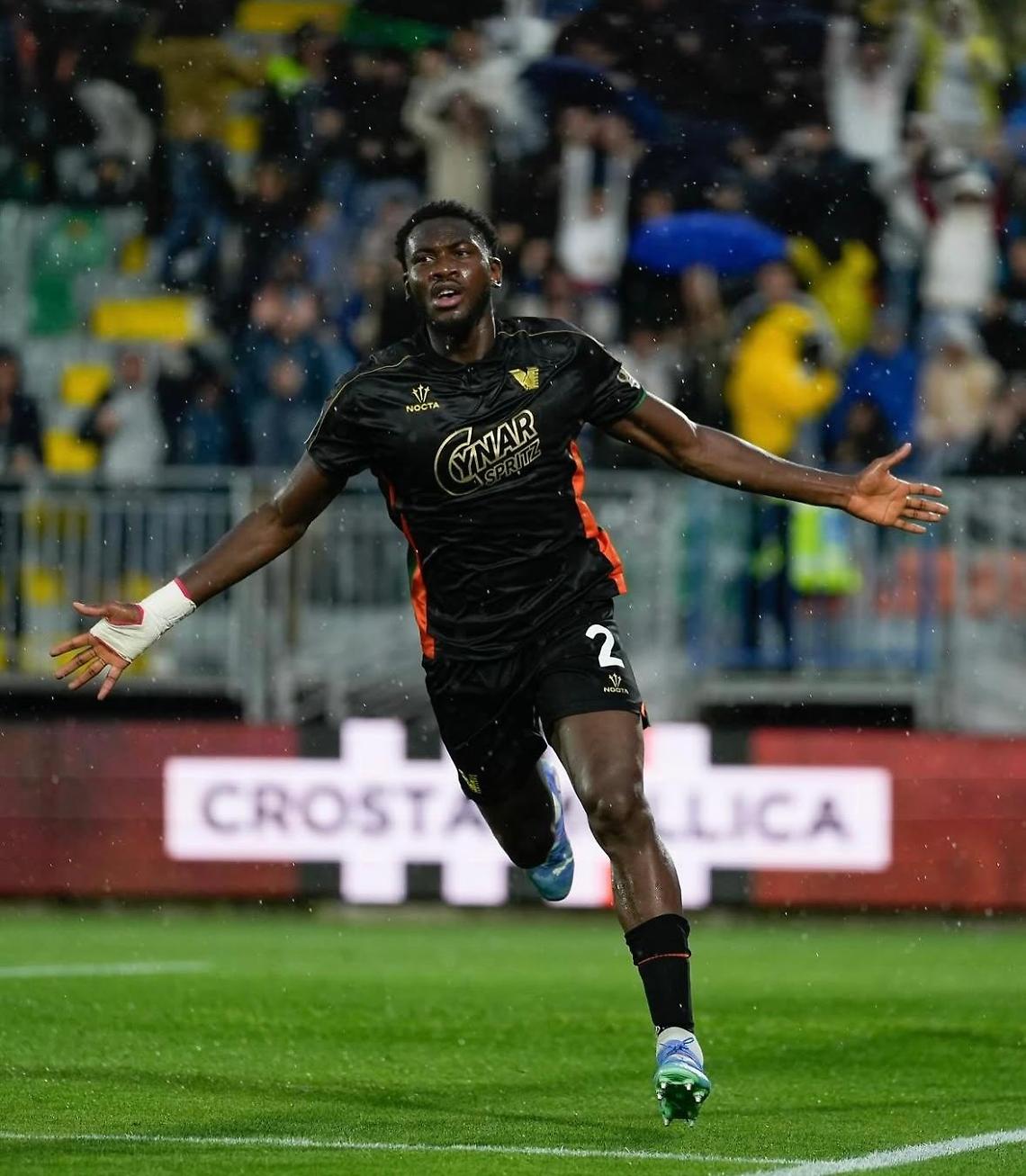 Verona fatica a chiudere per Candè, Nelsson resta un’opzione aperta