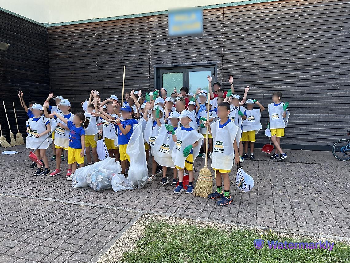 I bimbi del centro estivo che hanno aderito all'iniziativa