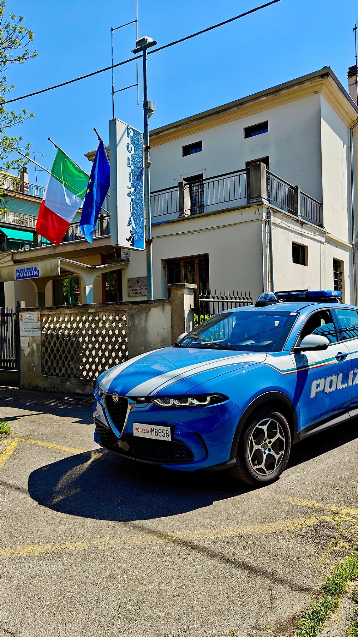 Venezia, blitz della Polizia a Marghera: quattro denunciati per ricettazione