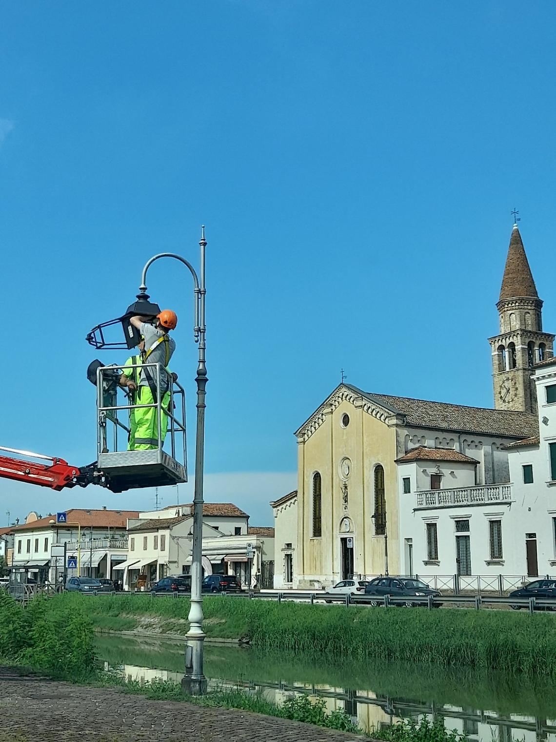 Illuminazione pubblica, procede l’ammodernamento