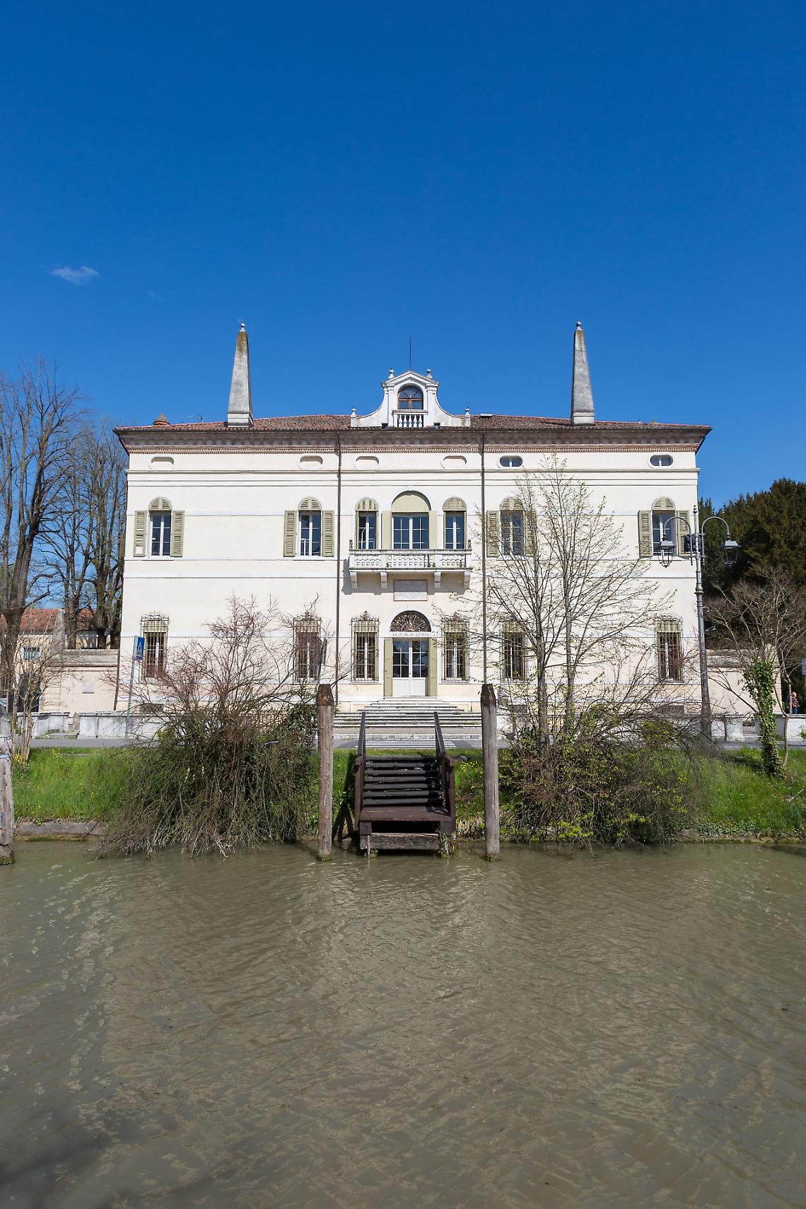 Villa dei Leoni riaperta, le offerte culturali 