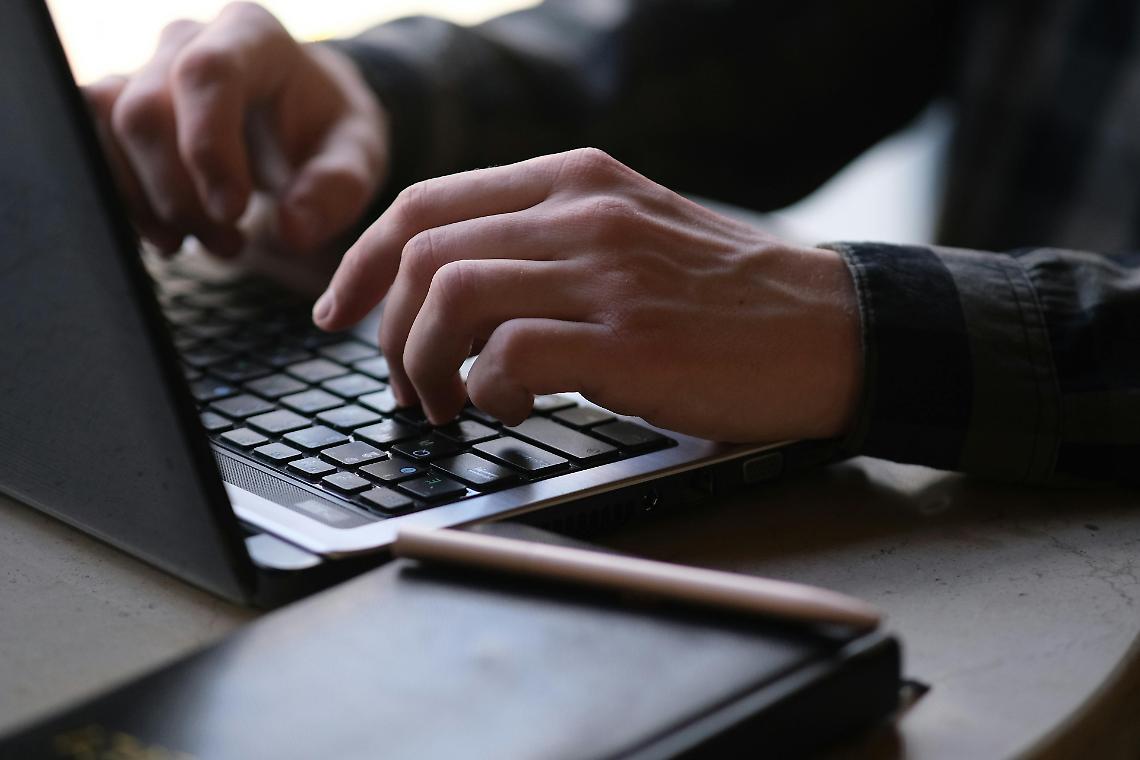 Venezia, video privati rubati e venduti online: la piattaforma resta attiva