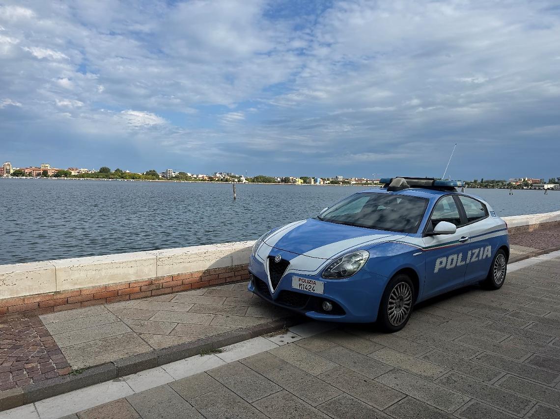 Chioggia, viola il divieto di avvicinamento alla madre: arrestato dalla Polizia
