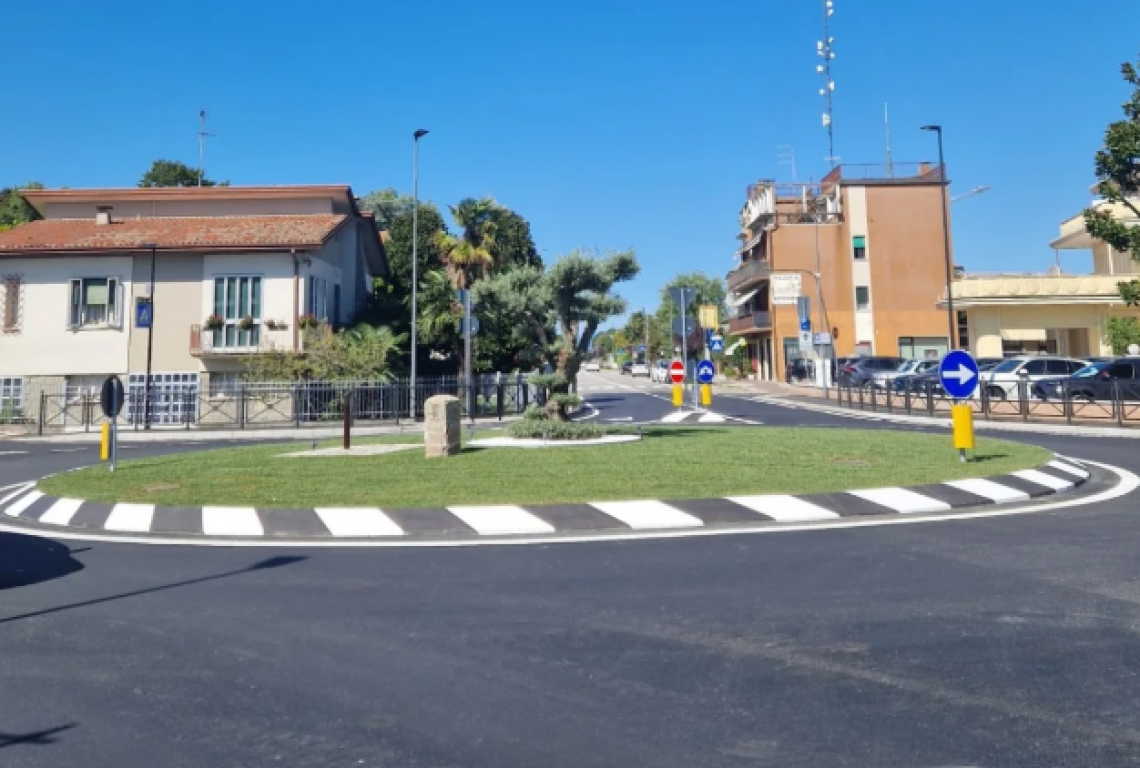 Inaugurata la nuova rotonda“Un risultato atteso da vent’anni”