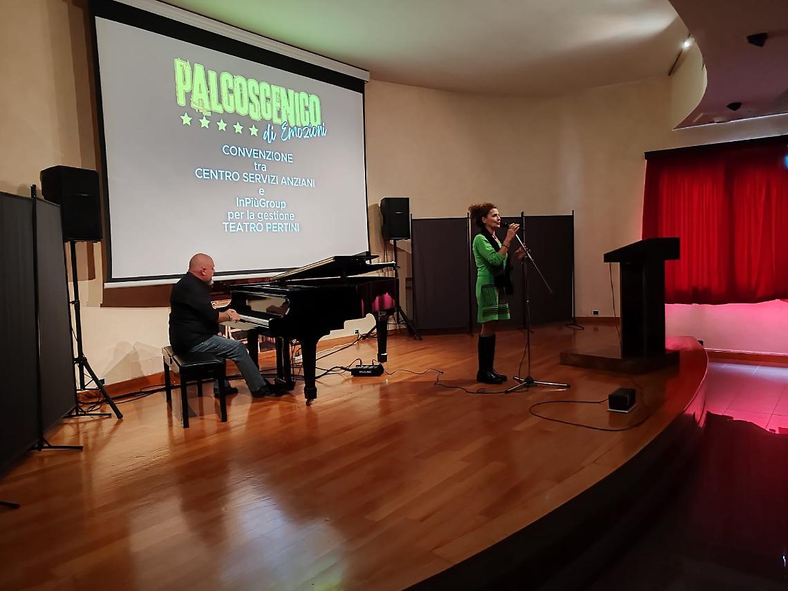 Spettacolo al Teatro Pertini
