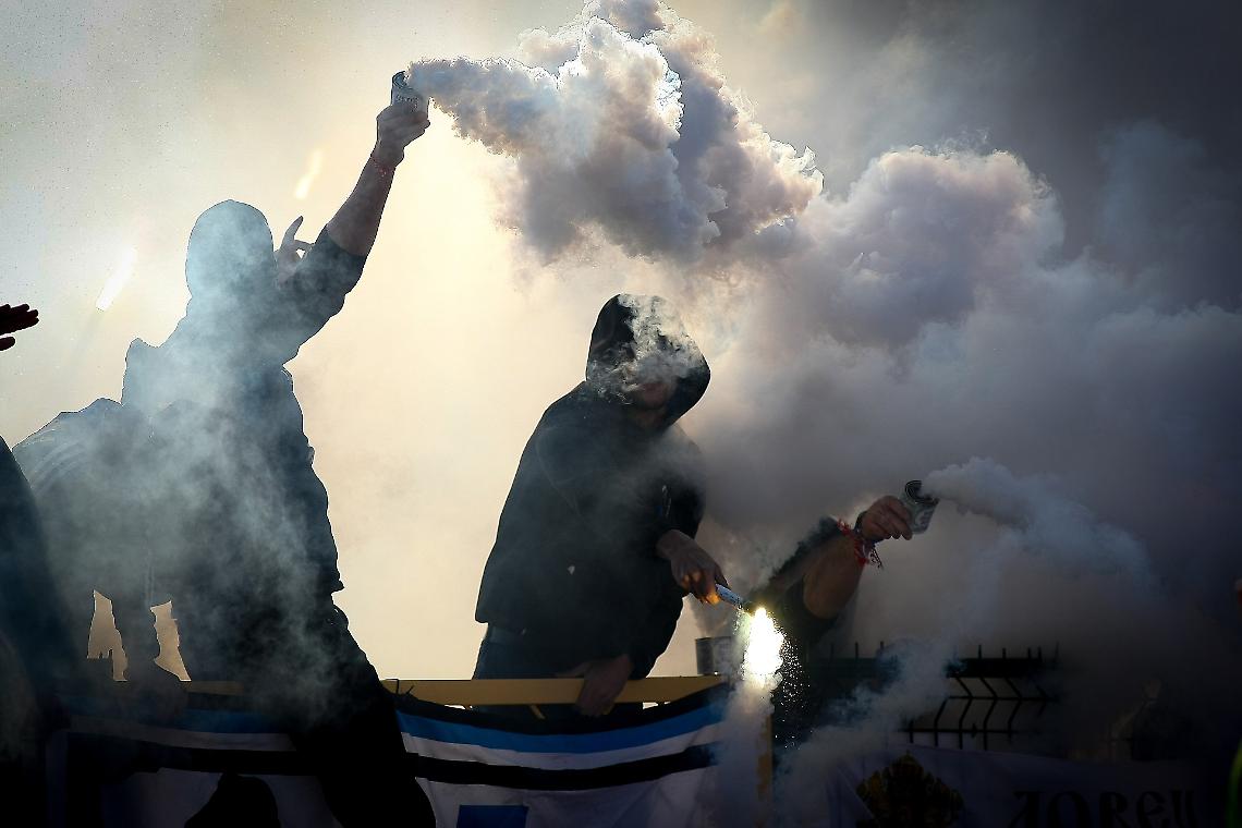 Verona: denunciati 21 tifosi dell'Hellas, aggredirono i napoletani dopo lo Scudetto