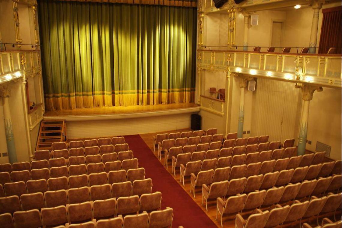 Al Teatro Comunale di Thiene uno spettacolo comico a favore dei bimbi nati prematuri