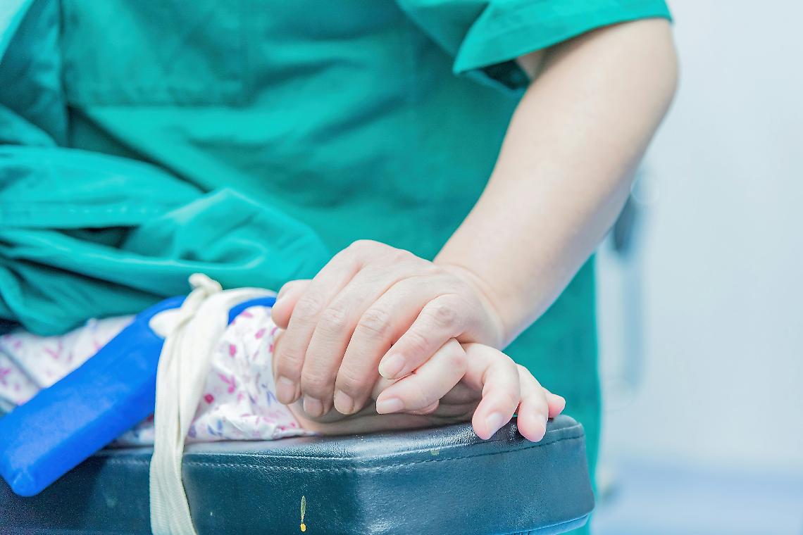 Tumori pediatrici, Drug Italia corre per la ricerca: al via la raccolta fondi 