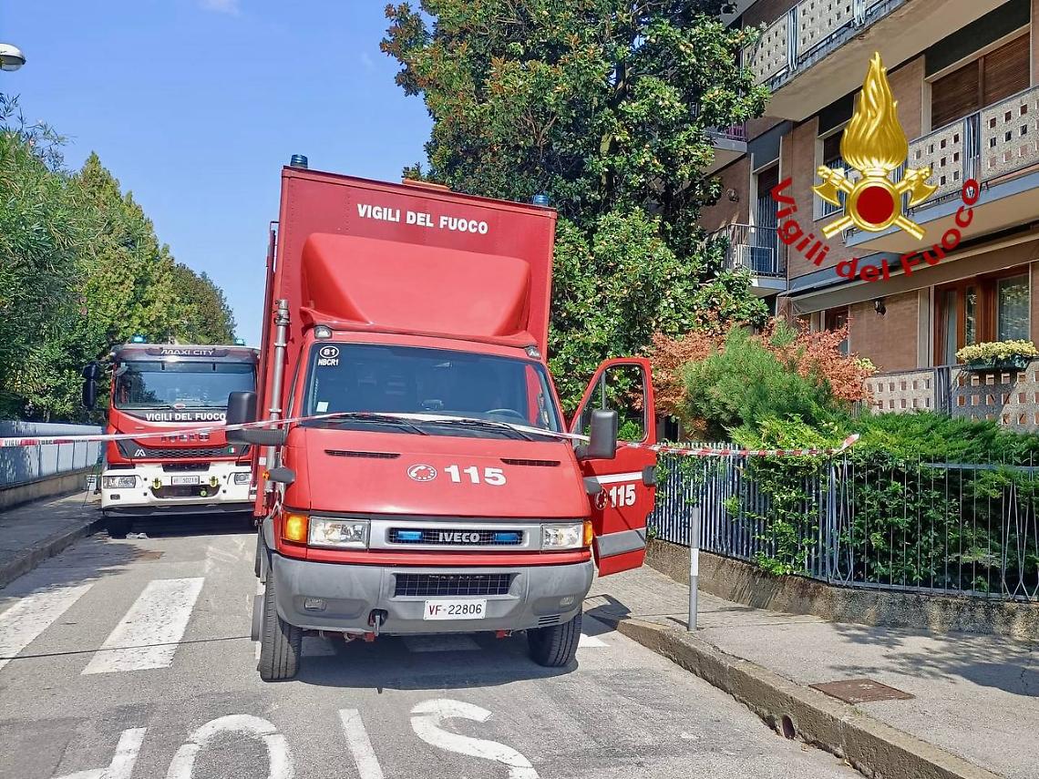 Padova, incendio ai contatori di un condominio: nessun ferito