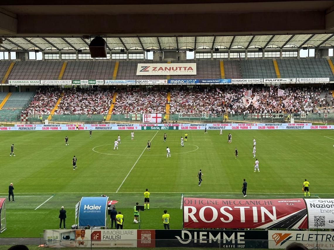 Esordio all’Euganeo: Padova propositivo, primi minuti ad alta intensità e radiocronaca su Radio Veneto24