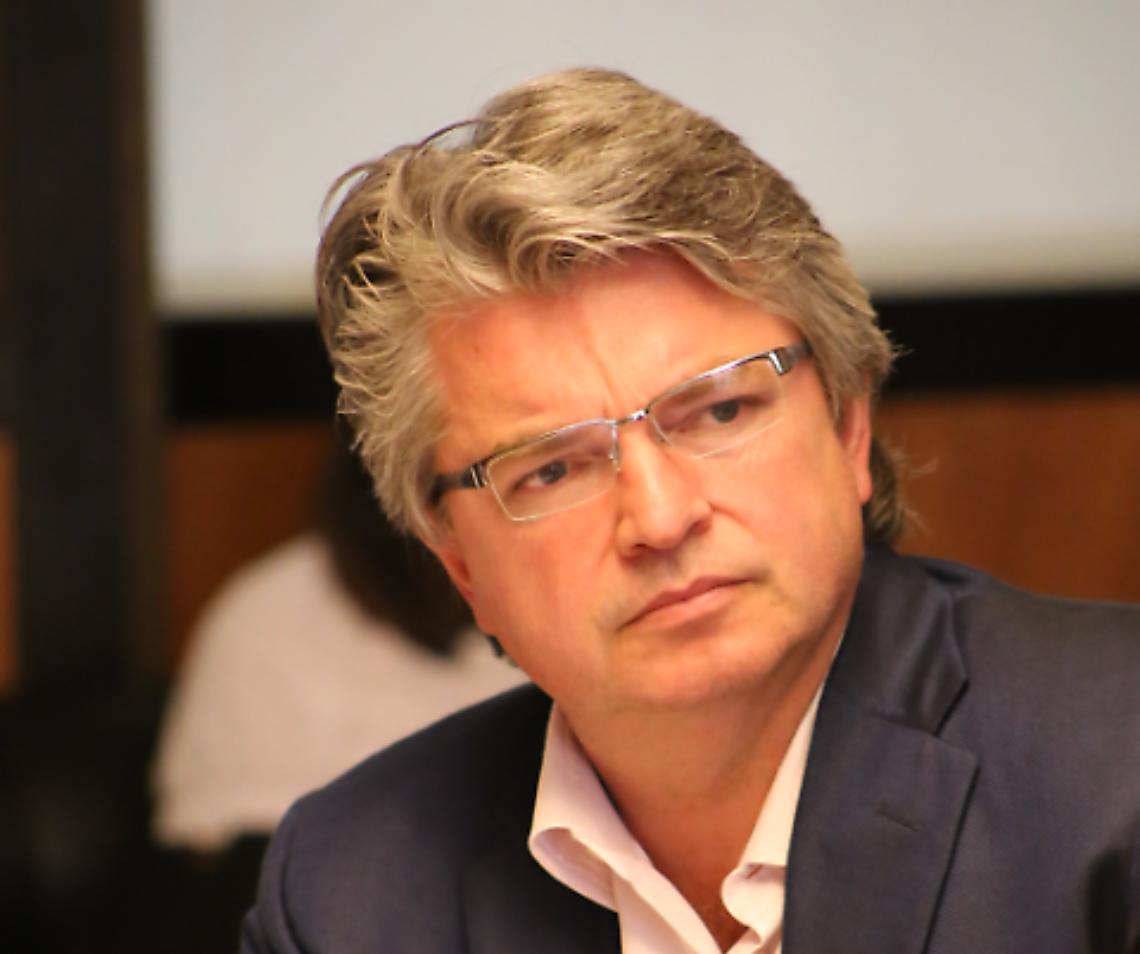 Andrea Zanoni, AVS