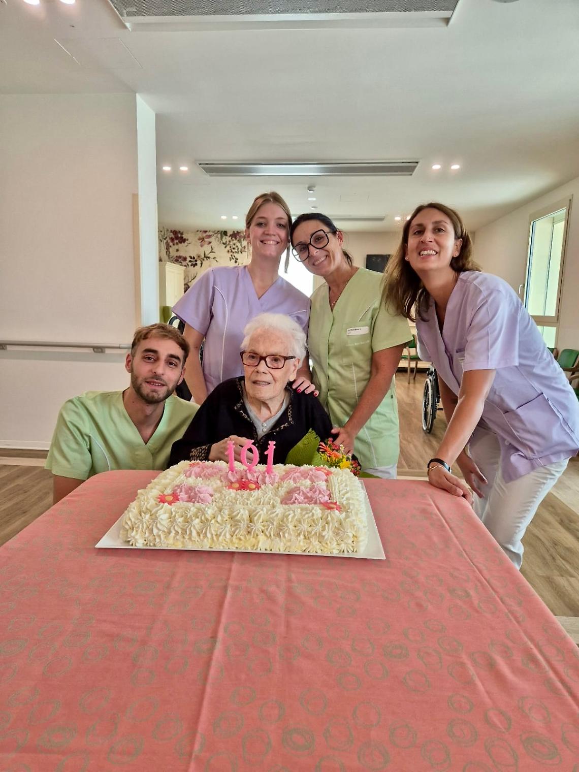 Grande festa al Bon Bozzolla per i 101 anni di Grazia Bianco