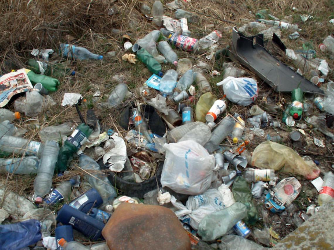 Vicenza, scoperta discarica abusiva in un terreno privato: tre denunce