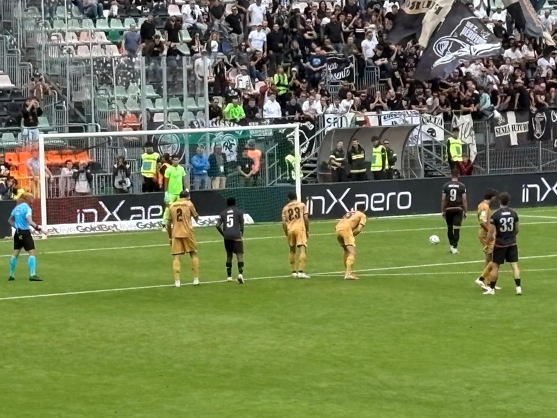 Il Venezia può sorridere, 2-0 allo Spezia al Penzo e ritrova fiducia