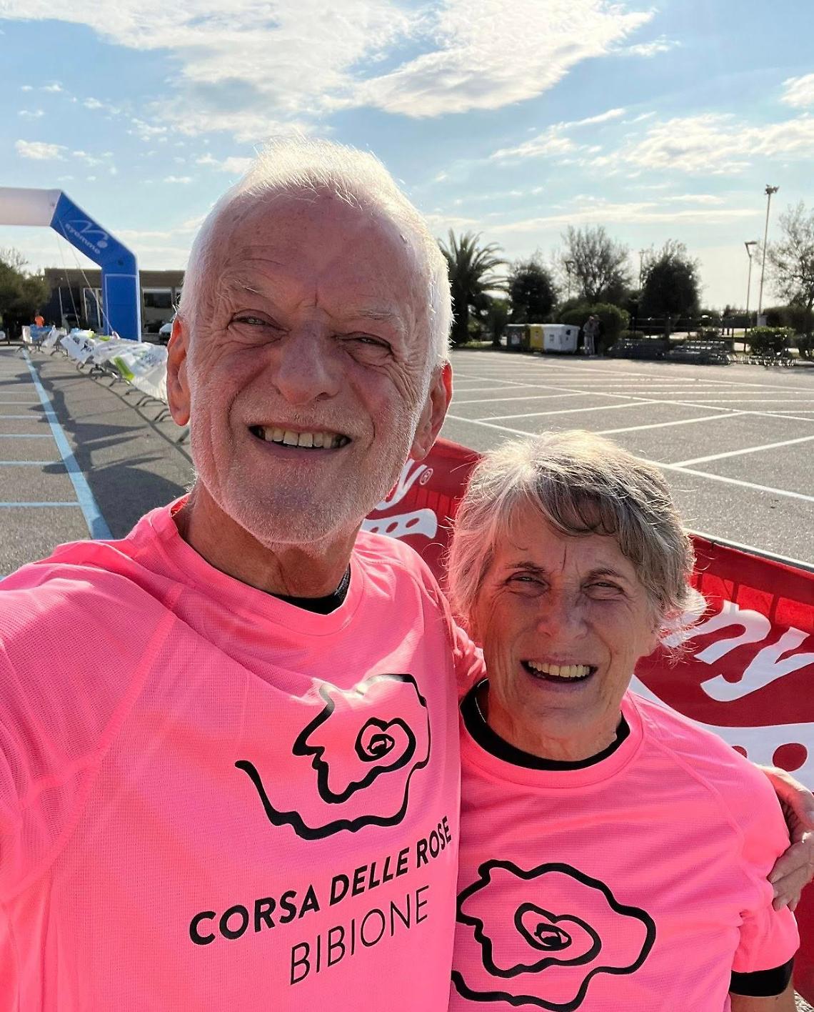 Bibione si tinge di rosa: oltre 800 partecipanti per la Corsa delle Rose