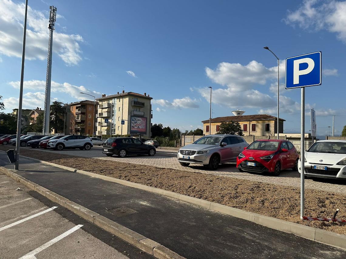 I nuovi posti auto di Via dalla Chiesa