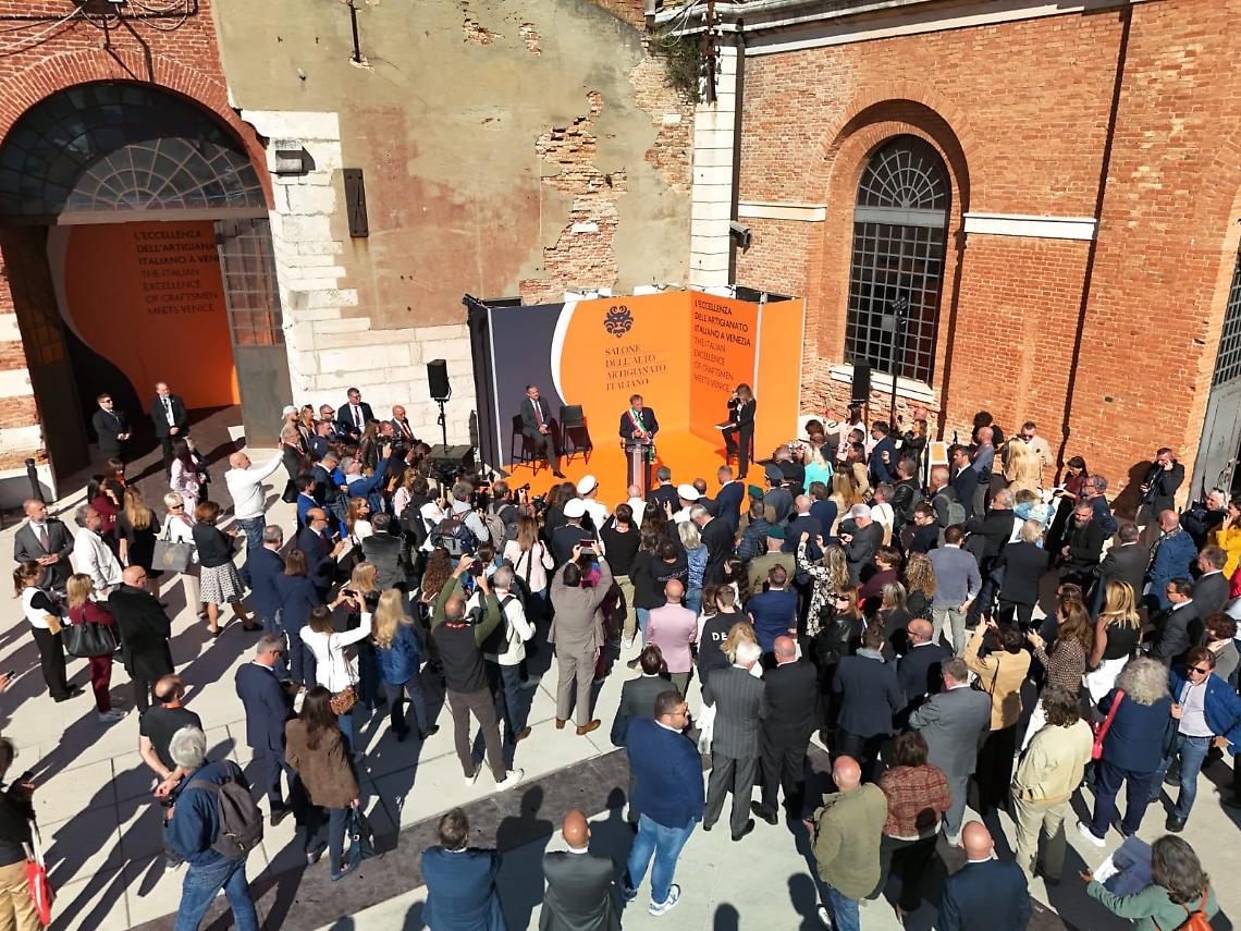 All'Arsenale 14 mila visitatori per il Salone dell'Alto Artigianato: i mestieri italiani tornano protagonisti