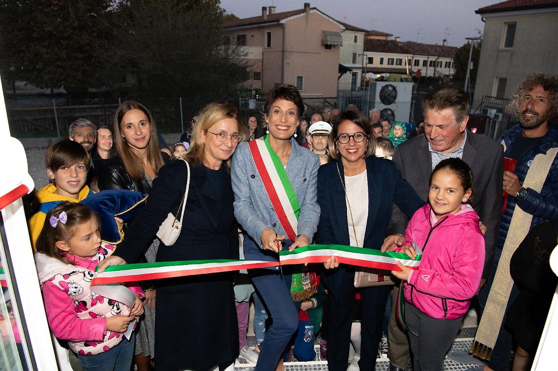 L'inaugurazione della scuola Vivaldi di Silea