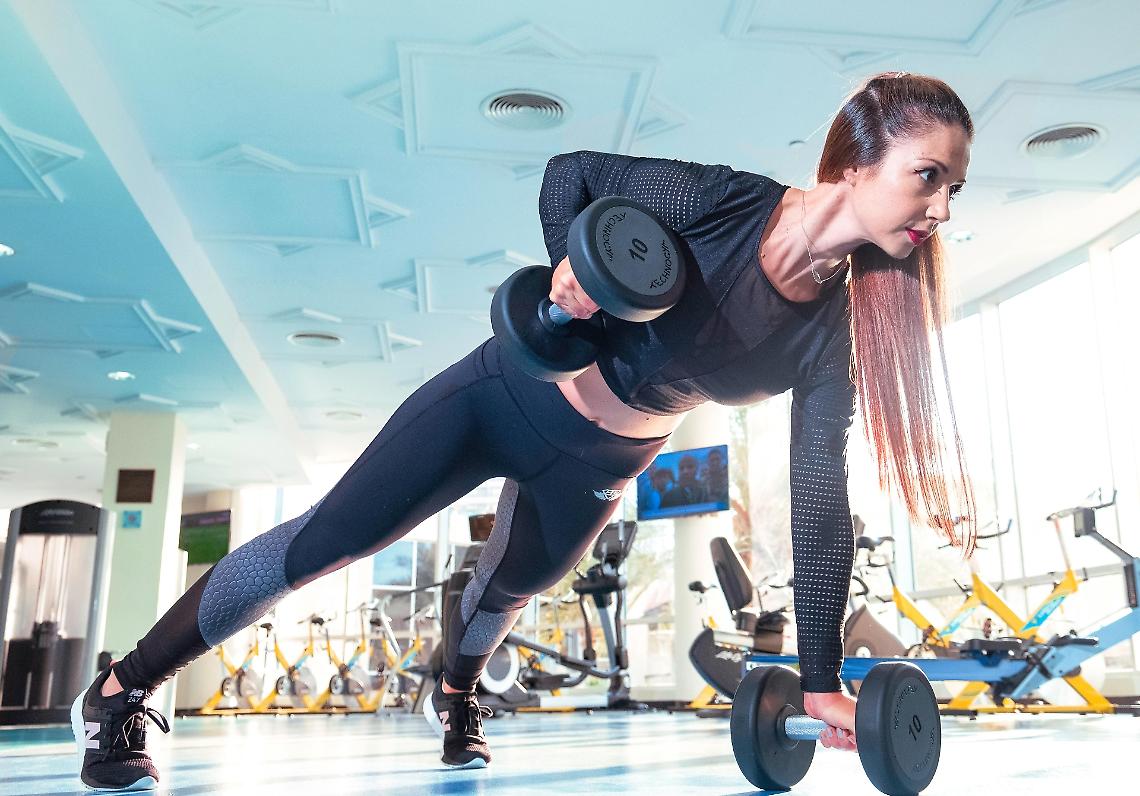 I benefici di andare in palestra: un viaggio verso la salute fisica e mentale