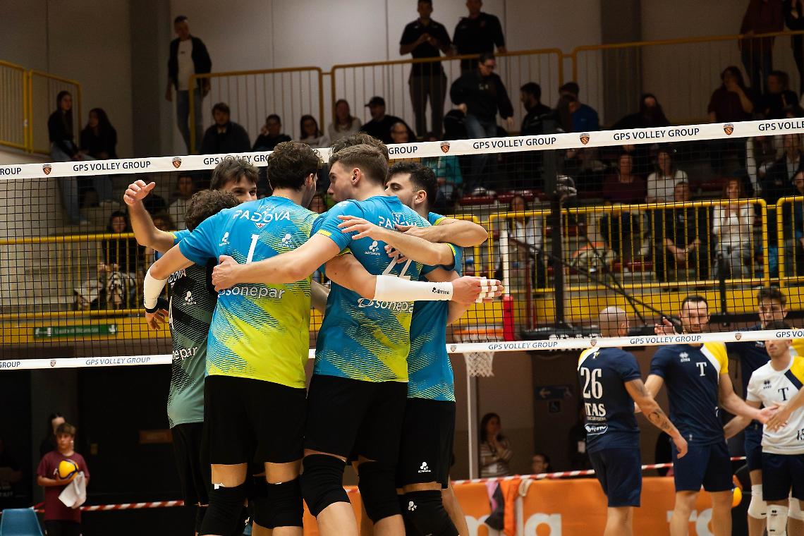 Padova tiene testa a Trento ma cede 3-0 nel Trofeo Città di Schio