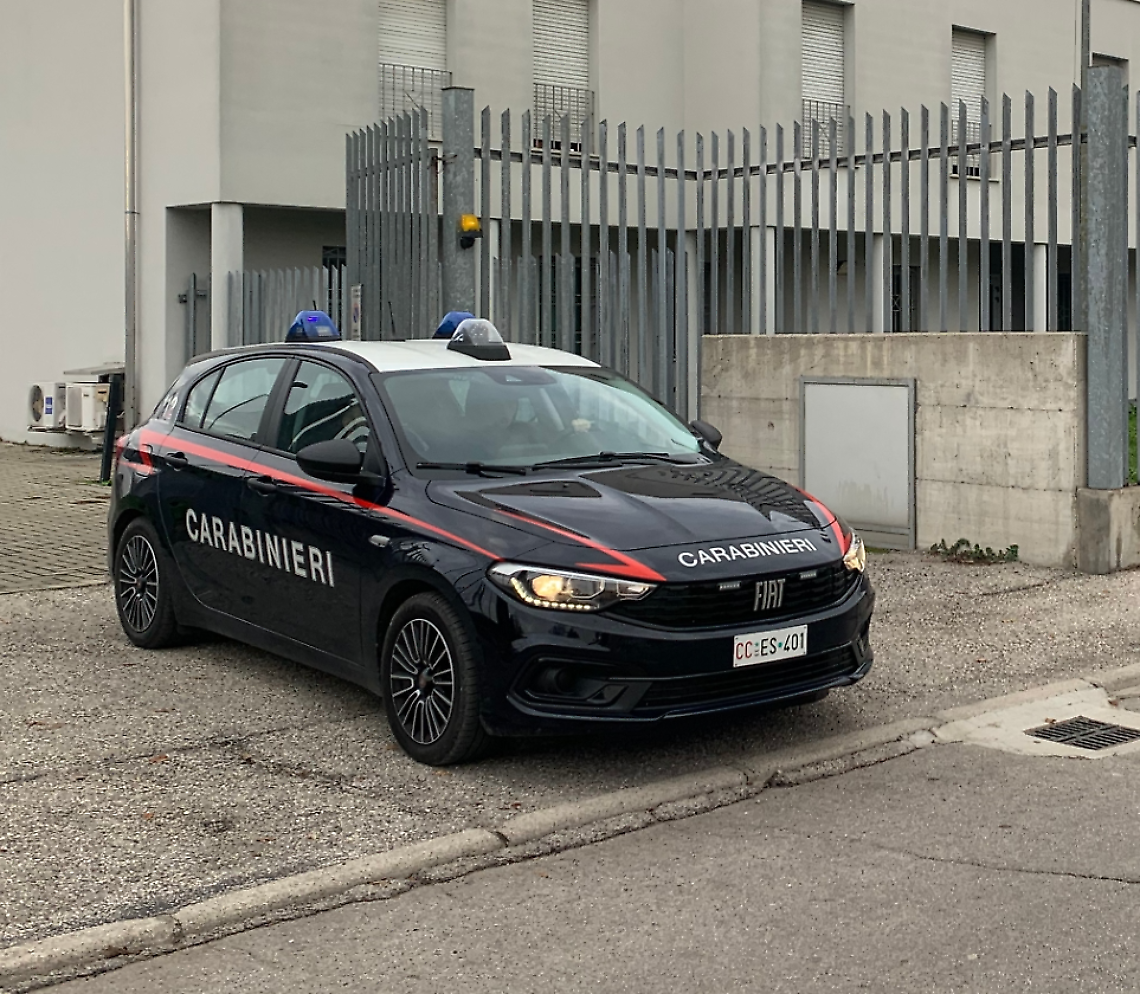 Ubriaco aggredisce i proprietari del bar: arrestato 
