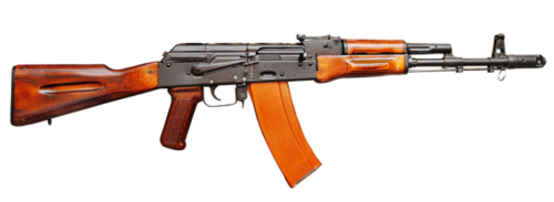 Kalashnikov in casa a Cavarzere: 60enne chioggiotto arrestato dopo lite, indagini in corso