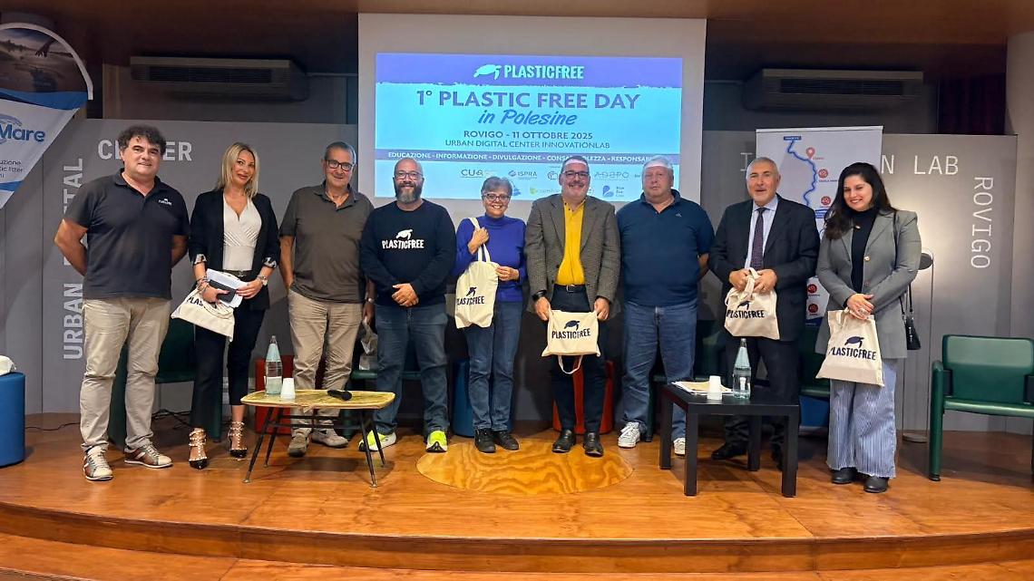 Foto dell'incontro di Plastic Free Onlus