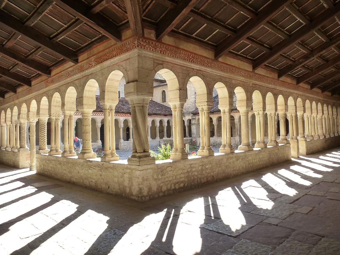 Nel silenzio dei secoli: viaggio tra le abbazie storiche del Veneto
