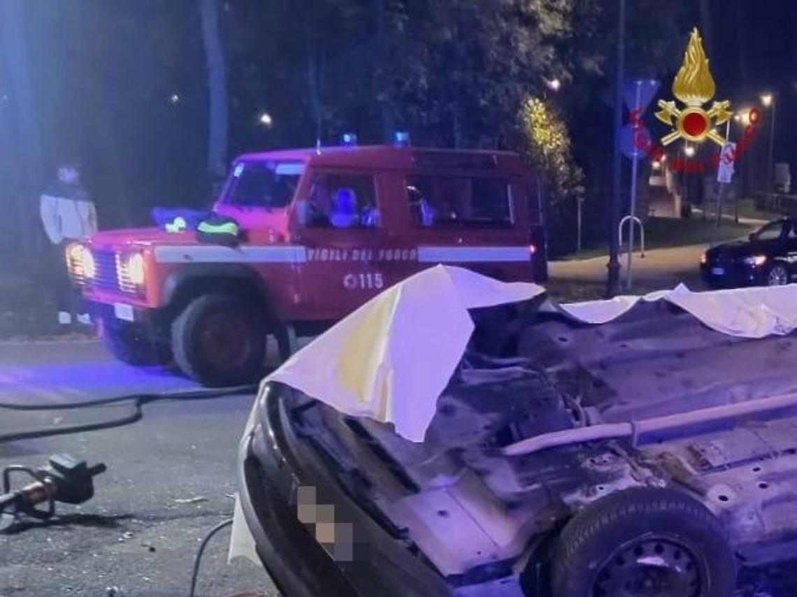 Tragedia ad Asiago: auto si schianta contro una fontana, morti tre ventenni