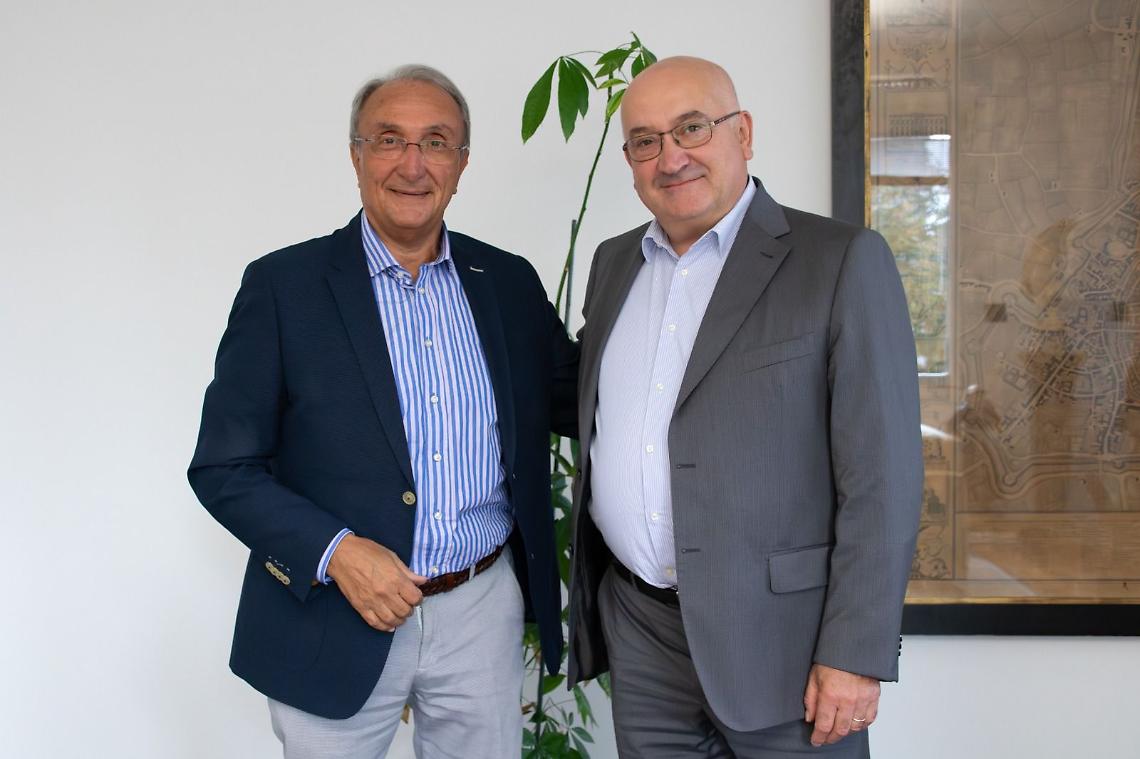 PIOVE DI SACCO: parisi a sx