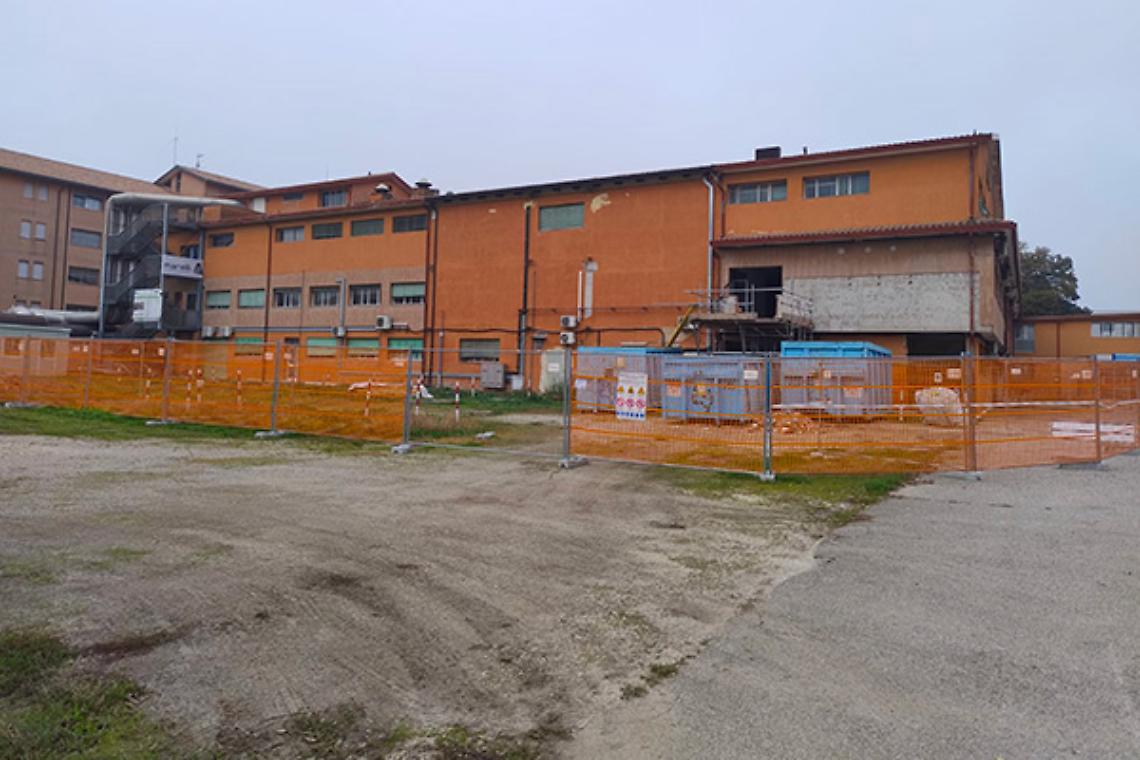 este cantiere casa comunita