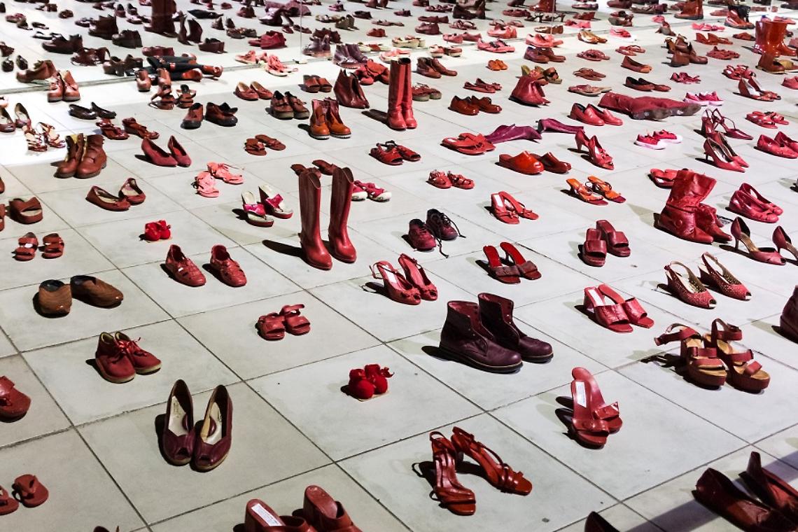 “Voce di donna”: musica, luce e coraggio contro la violenza