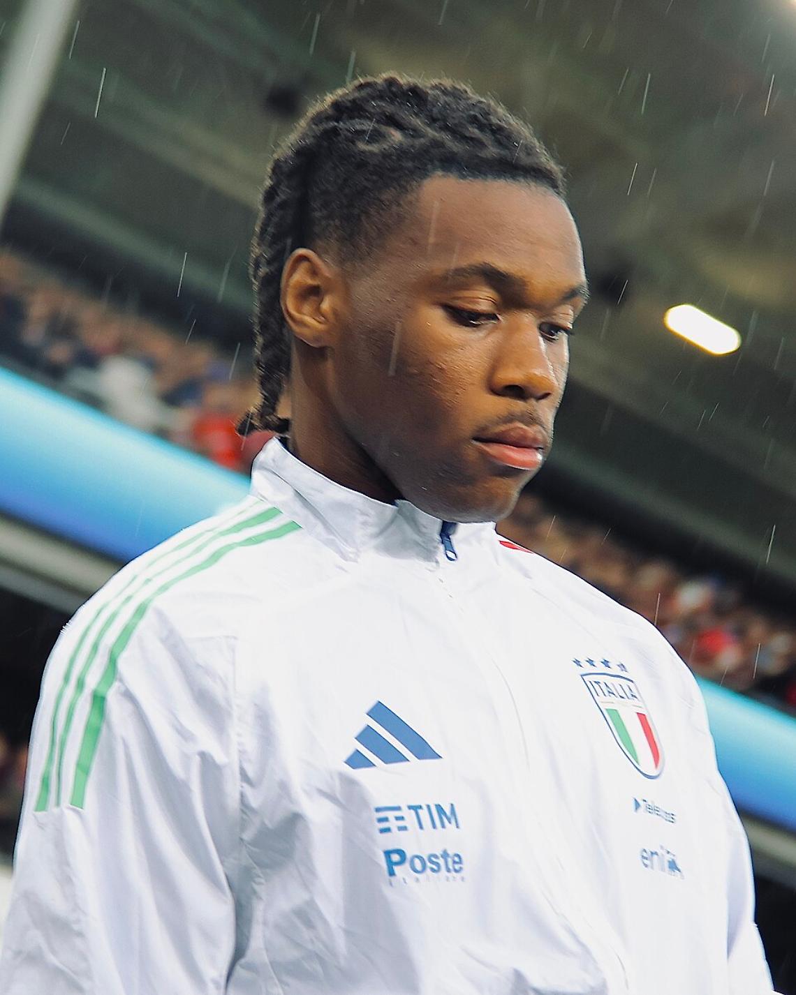 Il calciatore veronese Destiny Udogie minacciato con una pistola a Londra 