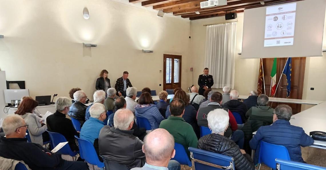 un momento dell'incontro in sala consigliare