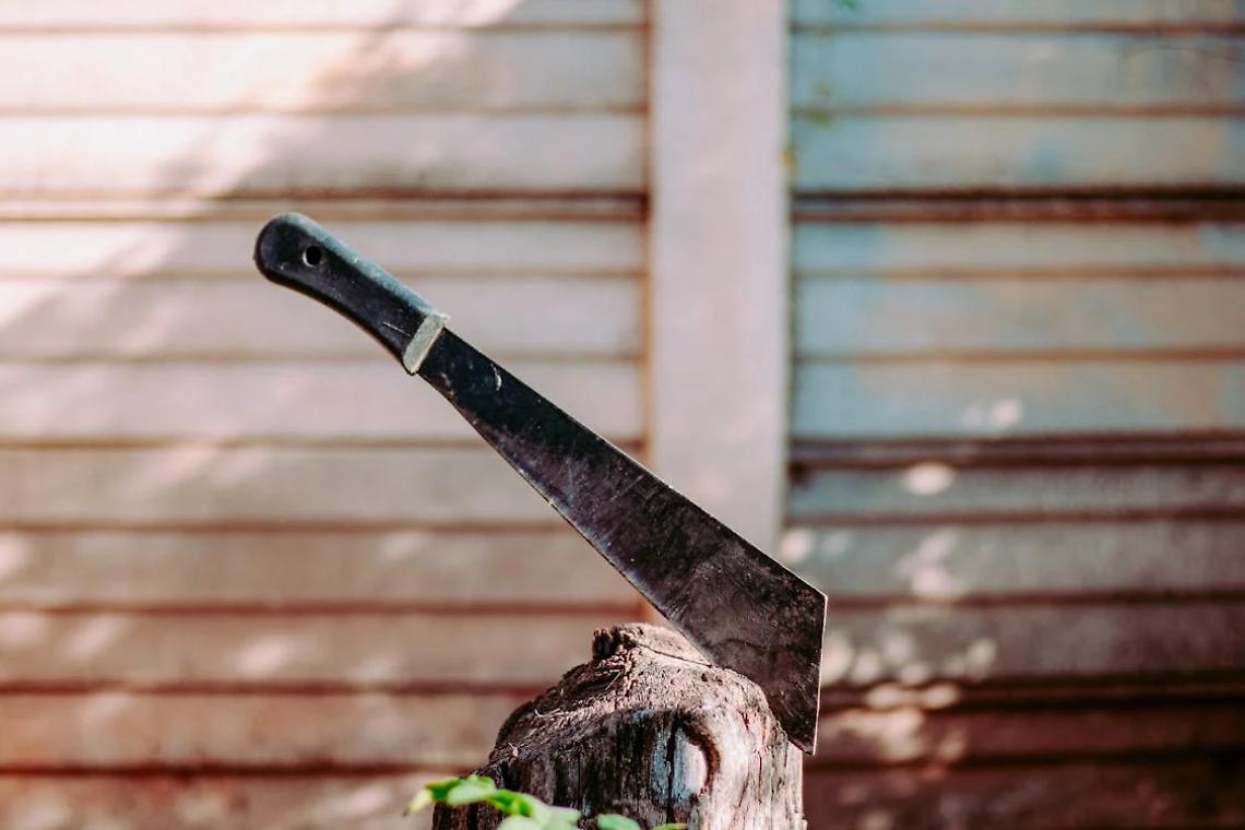 Casalserugo, studente ferito a colpi di machete durante la sagra