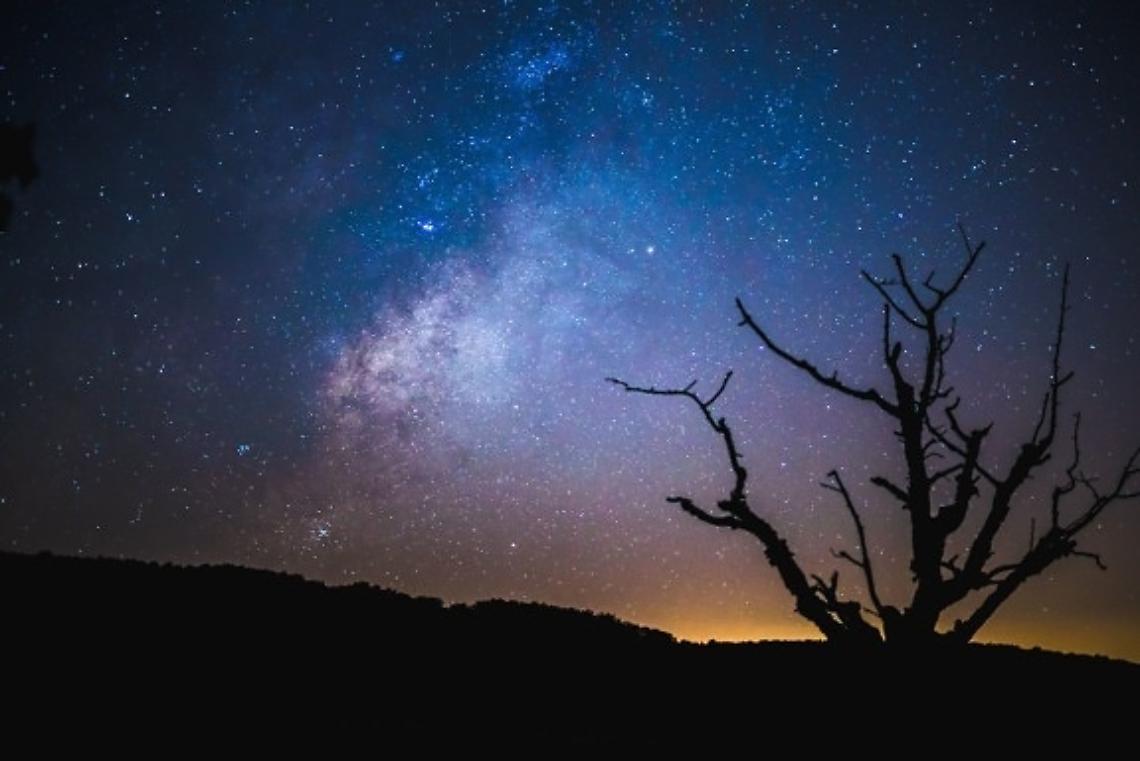 Un’improvvisa aurora boreale incanta il cielo del Vicentino