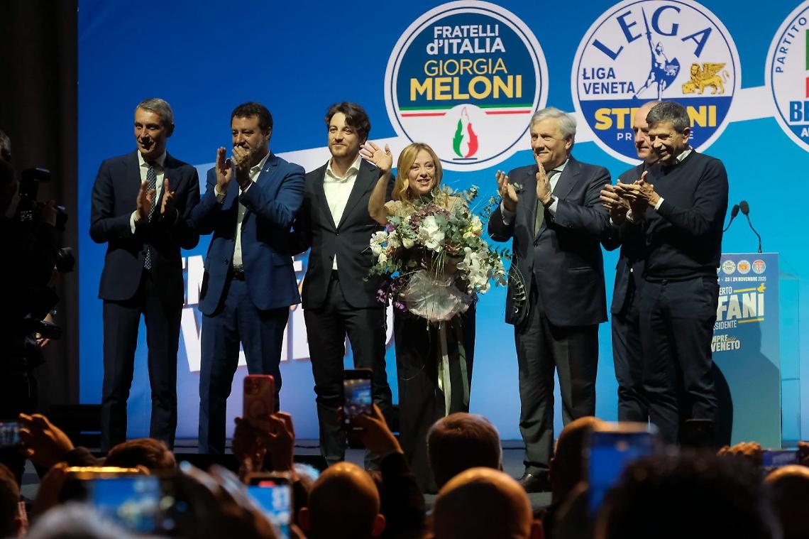 A Padova Alberto Stefani chiude la campagna elettorale alla presenza dei vertici nazionali del centrodestra